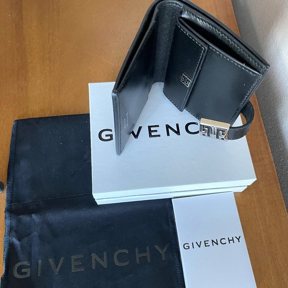 Givenchy 4G wallet in Box Leather includes box - Picture 1 of 5